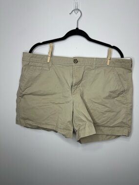 Old Navy Beige Khaki Cotton Bermuda Shorts size 16